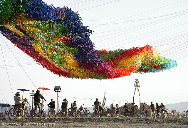 A breath taking art installation called Sky Gazing by Patrick Shearn Poetic Kinetics Studio